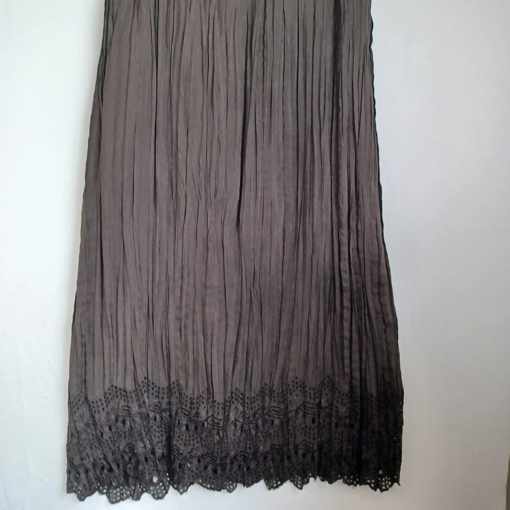 Chicos Brown Crinkle Broomstick Maxi Skirt Eyelet Lace Trim Size 2 L XL Womens